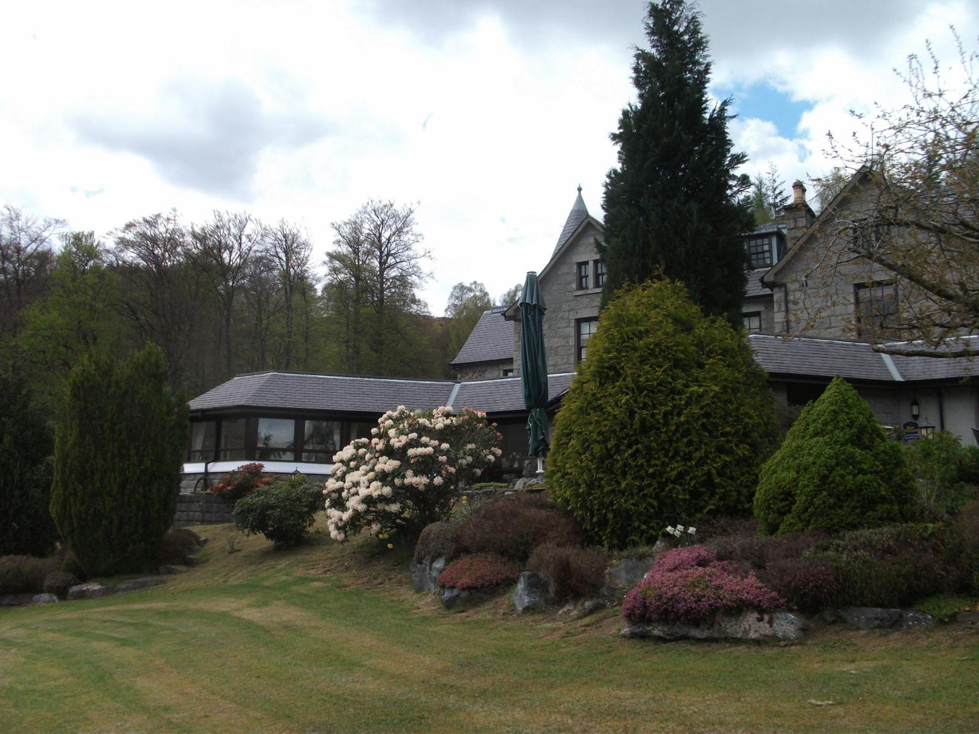 Glenspean Lodge Hotel รอยบริดจ์ ภายนอก รูปภาพ